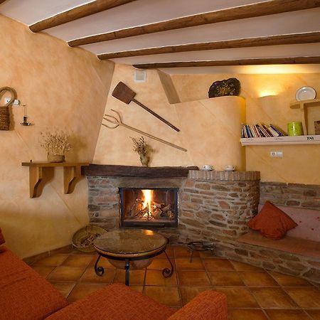 Reul Alto Cortijos Rurales Guest House Laroya Exterior photo